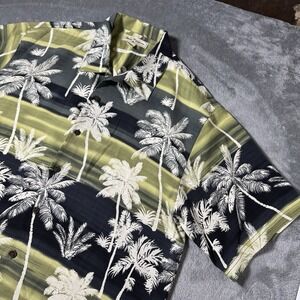 Tommy Bahama Shirt Mens XL Green 100% SILK Hawaiian Tee Tropical Palm Tree‎